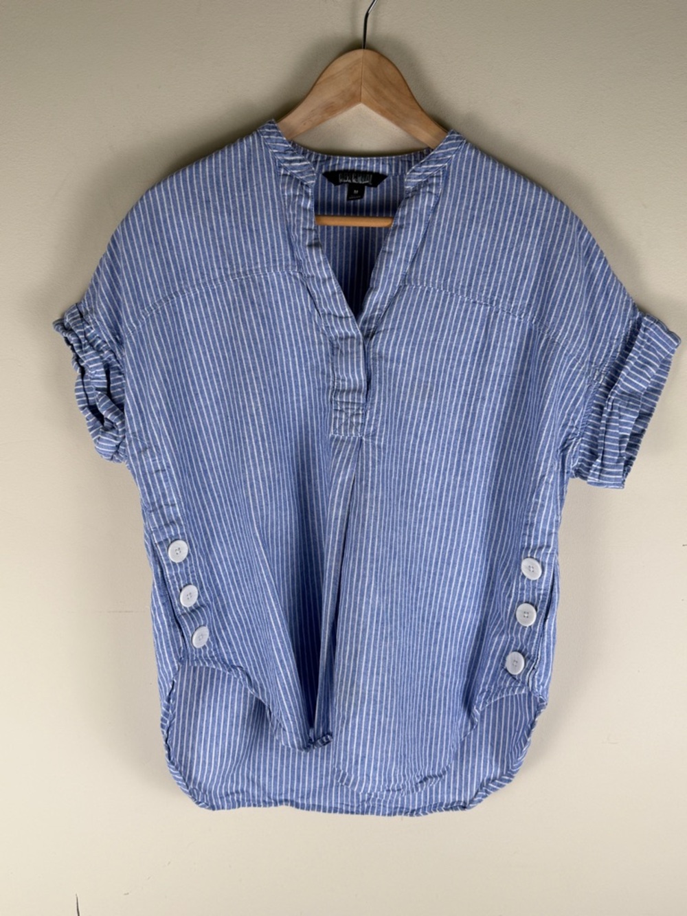 Nicole Miller Original Linen Blend Blue & White Striped Shirt Button Detail Med